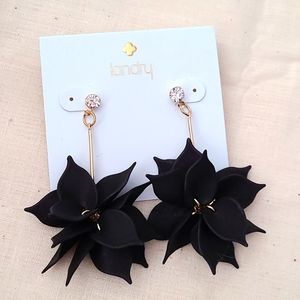 3/$18 Landry Black/Gold Dangle Earrings Lot 286